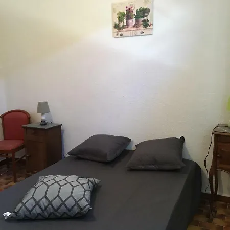 T4 Avec Balcon Apartamento